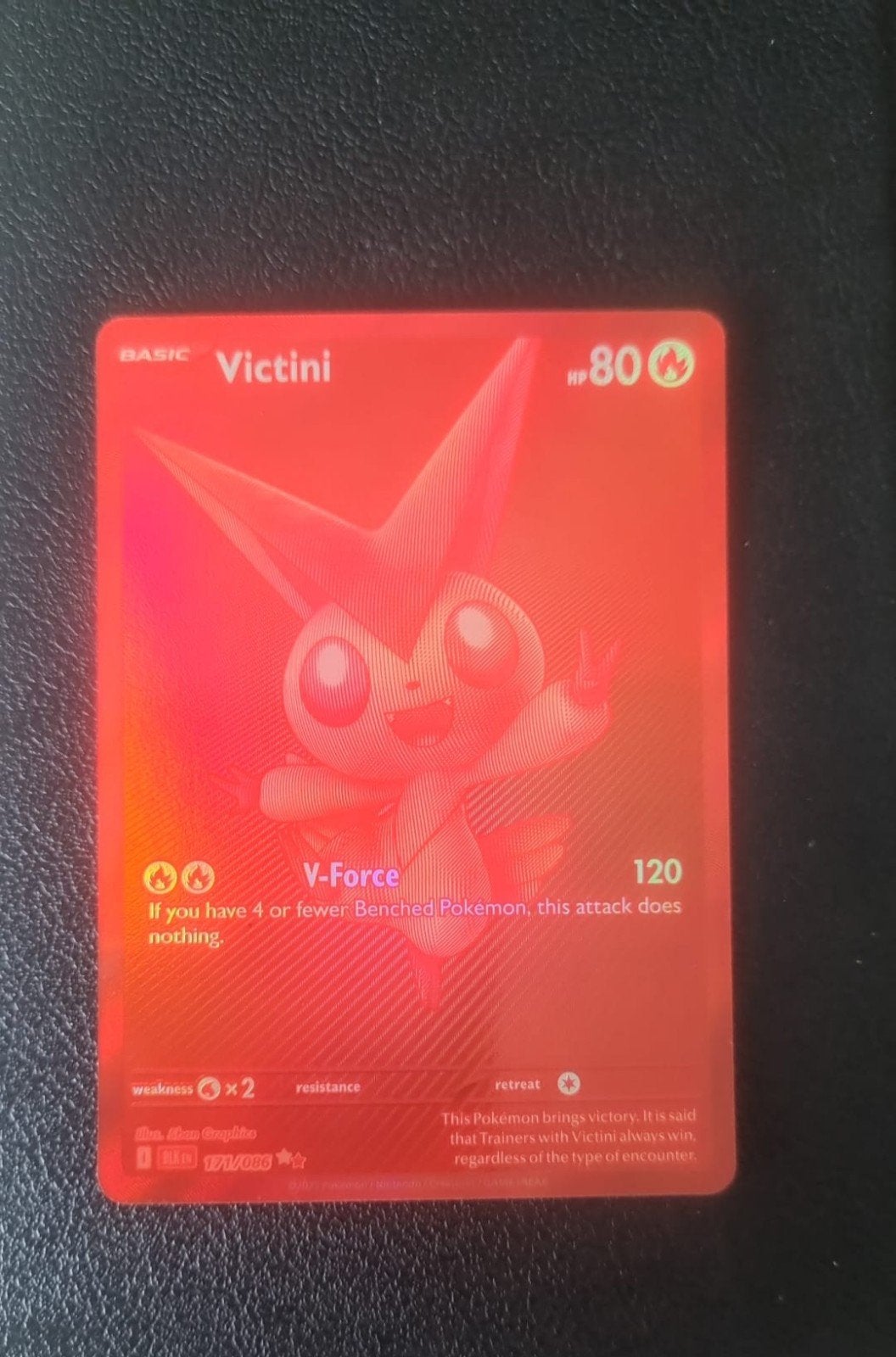 Victini ex 172, clean, Hobby en Vrije tijd, Verzamelkaartspellen | Pokémon, Ophalen of Verzenden, Zo goed als nieuw