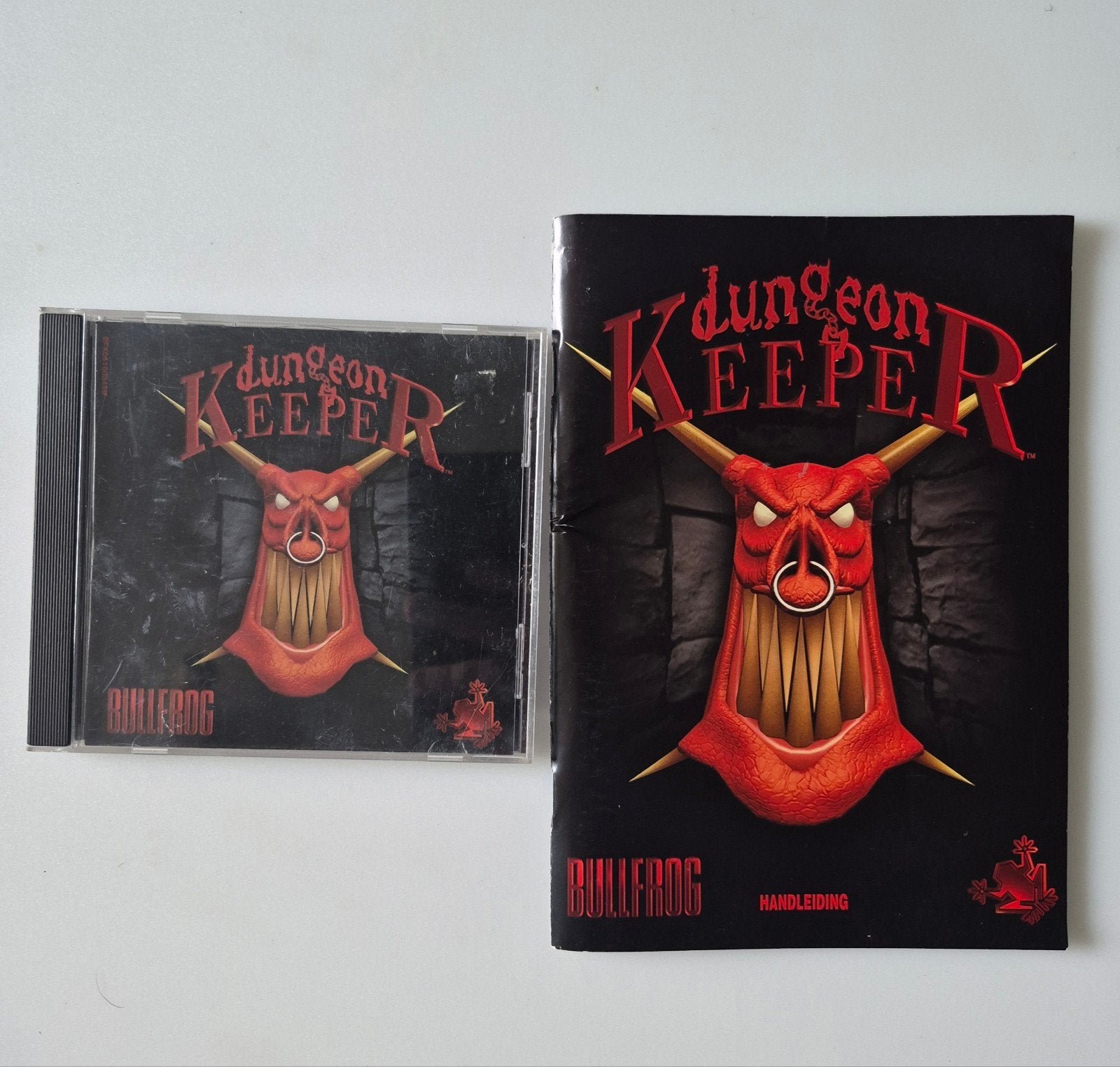 Dungeon Keeper PC CD-ROM met handleiding, Spelcomputers en Games, 1 speler, Ophalen of Verzenden, Zo goed als nieuw, Strategie en Constructie