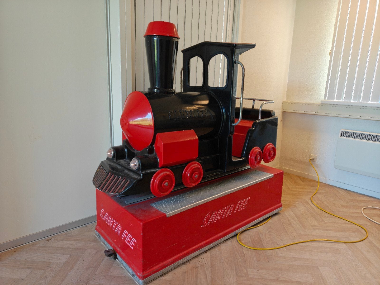 Kiddy ride - Vintage Santa Fee kindertrein ritautomaat, Ophalen, Gebruikt, Jongen of Meisje