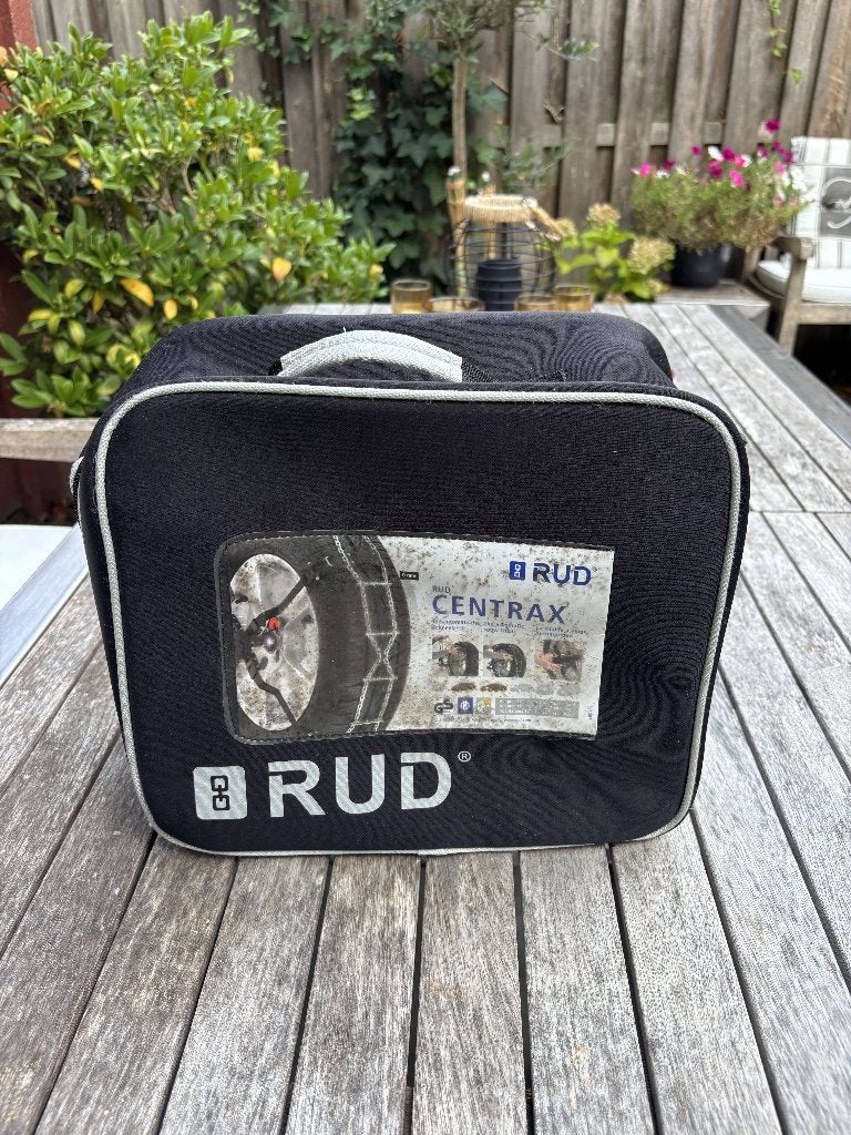 RUD CENTRAX N890 205/55-16 (SNEEUWKETTINGEN), Ophalen, Zo goed als nieuw