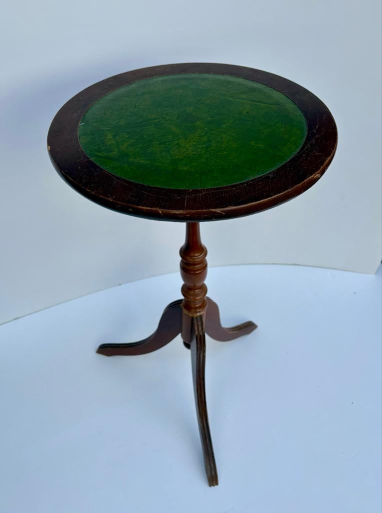 Antieke bijzettafel met groen blad, Antiek en Kunst, Antiek | Meubels | Tafels, Ophalen