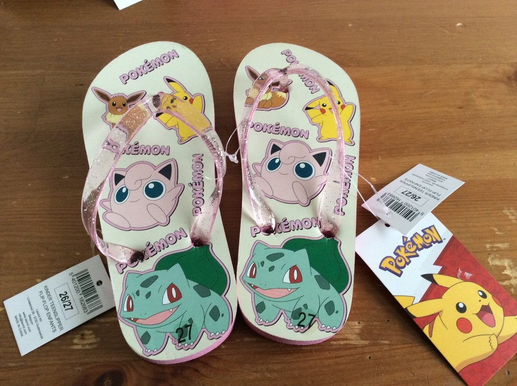 kinder slippers pokemon. maat 26/27 Nieuw, Leomil, Jongen of Meisje, Overige typen, Nieuw