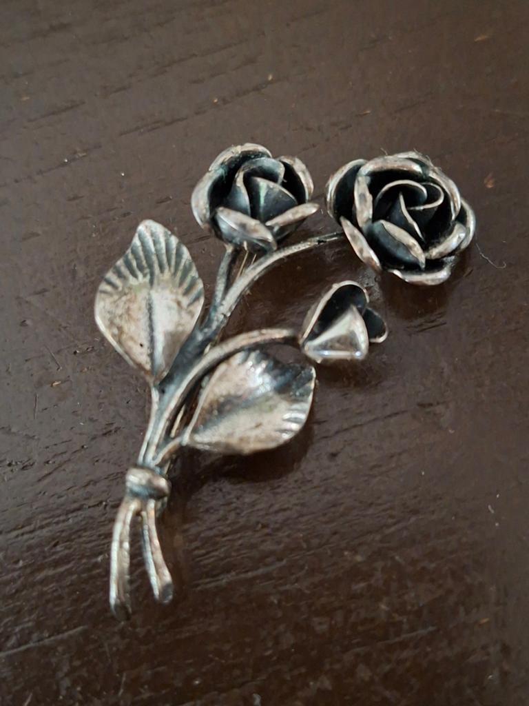 Vintage Zilveren Teka Broche - Rozenboeket, 4 tot 7 cm, Gebruikt, Ophalen of Verzenden, Zilver