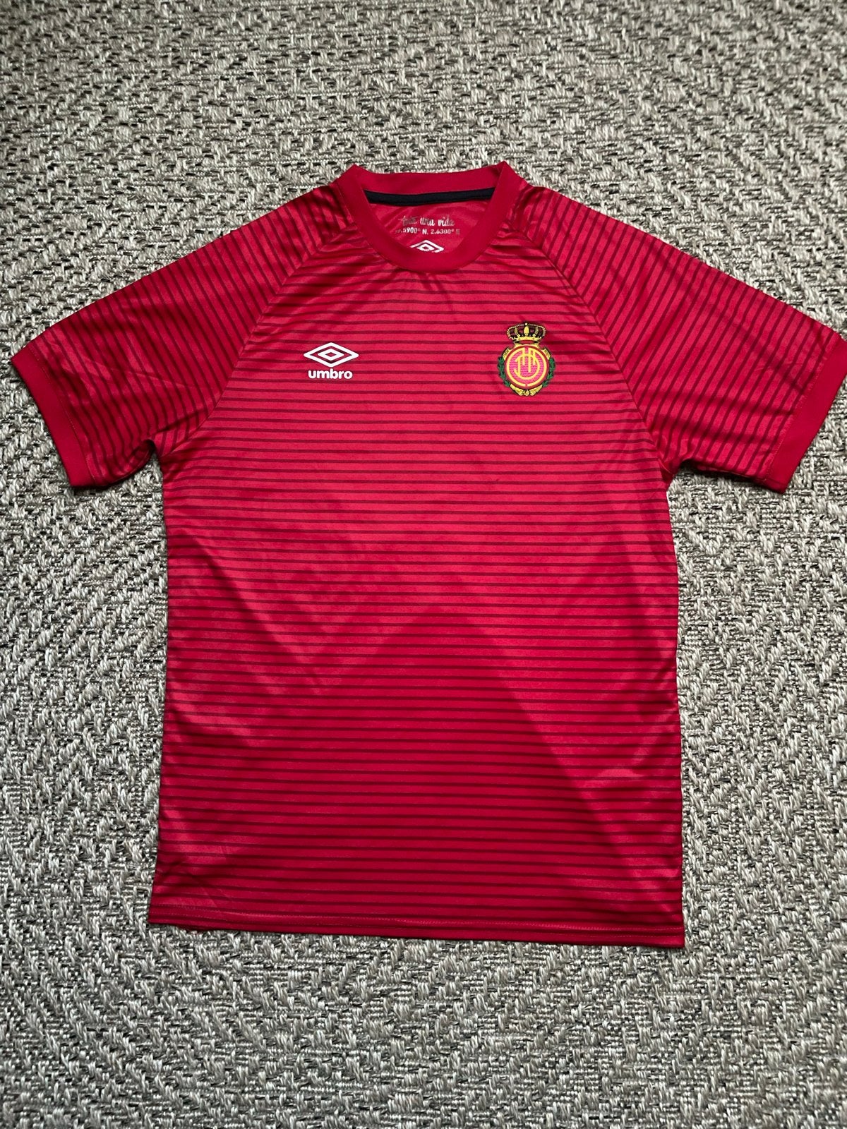 Umbro RCD Mallorca Thuisshirt Rood Maat M, Maat 48/50 (M), Ophalen of Verzenden, Zo goed als nieuw, Voetbal