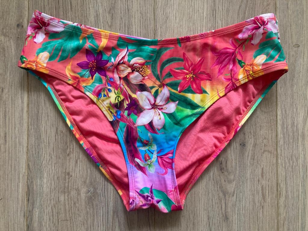 Bikinibroekje in zomerse kleuren - Livera, Overige typen, Overige kleuren, Ophalen of Verzenden, Zo goed als nieuw
