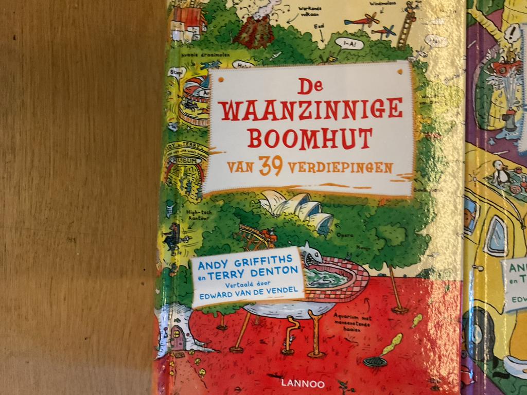 3 boeken van De Waanzinnige Boomhut: 39, 117, 130, Boeken, Ophalen, Gelezen, Fictie