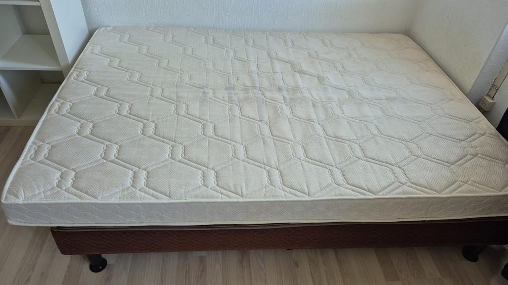 GRATIS! 2 persoons bed 1.40 boxpring, Ophalen, Gebruikt, Tweepersoons