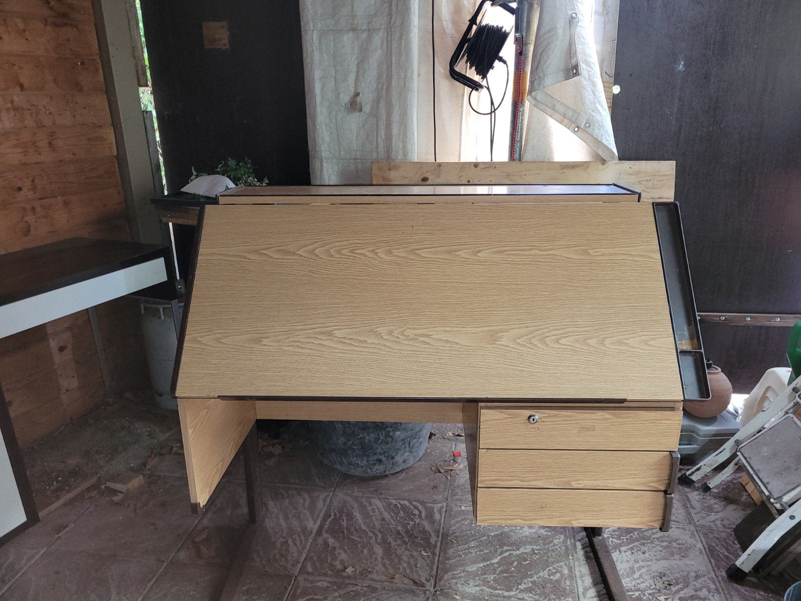 Tekentafel / Bureau met 3 lades en verstelbaar blad, Ophalen, Gebruikt