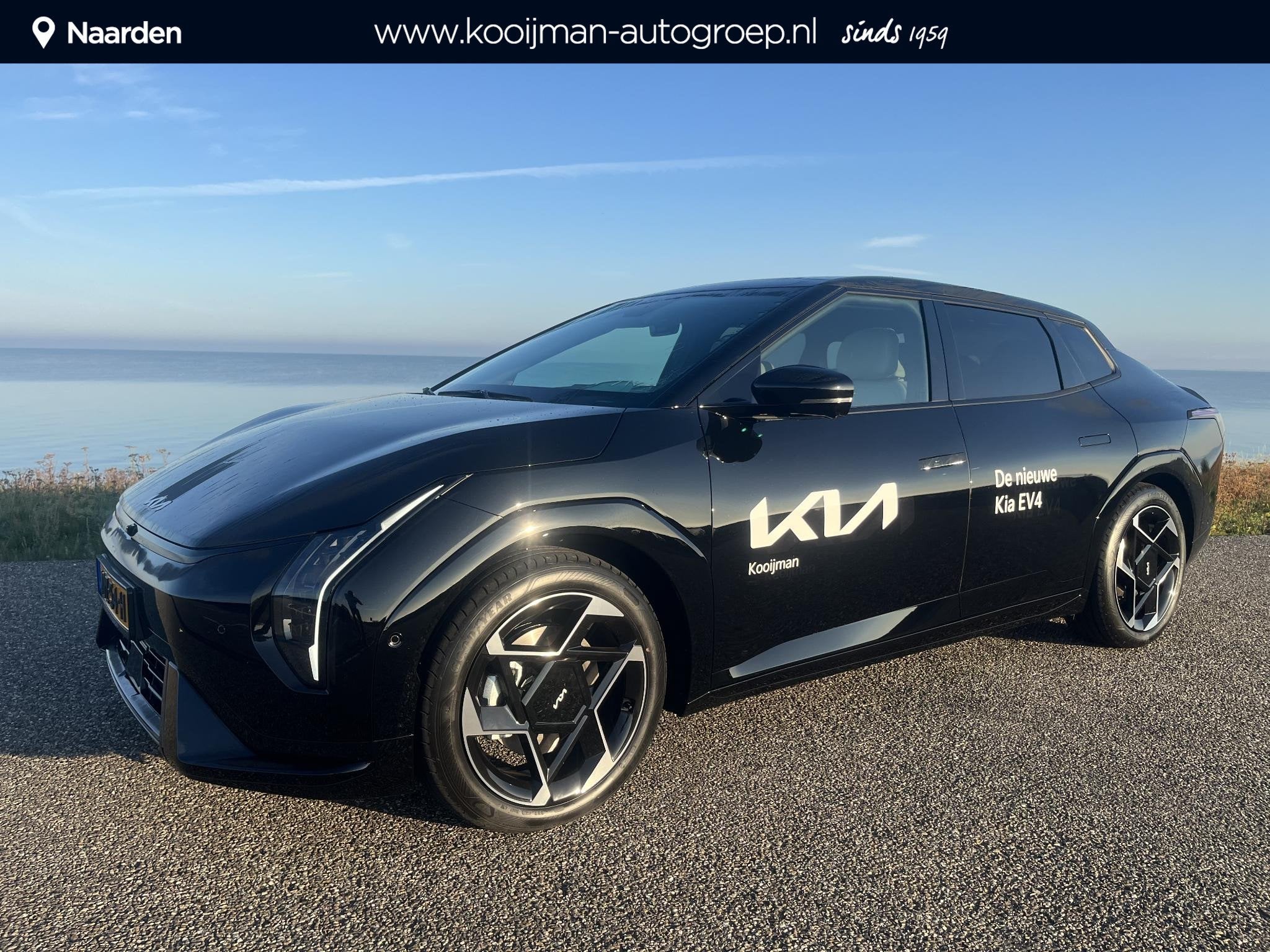 Kia EV4 GT-PlusLine 81.4 kWh Nu in de showroom! DEMO VOORDEE, Auto's, 81 kWh, Zwart, Origineel Nederlands, 584 km