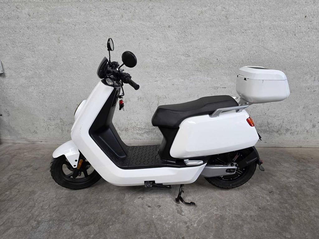 Niu - Snorscooter - N1S - elektrische 25km uitvoering drg85d, Gebruikt, Niu