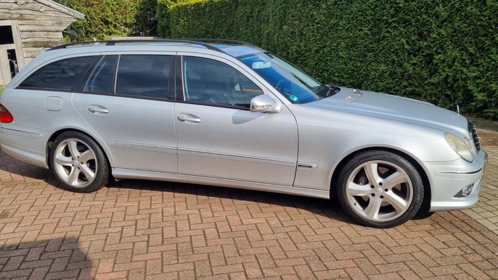 Mercedes-Benz E-Klasse 3.0 CDI E320 Combi AUT 2006 Grijs, Auto's, Mercedes-Benz, Particulier, E-Klasse, ABS, Achteruitrijcamera