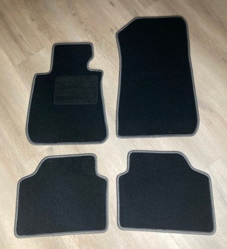 Mattenset BMW 3-serie E90/E91, Auto-onderdelen, Interieur en Bekleding, Info@schoenek.de, Nieuw, Ophalen of Verzenden, Gabor-Schönek-Straße 1 -5, 93149 Nittenau