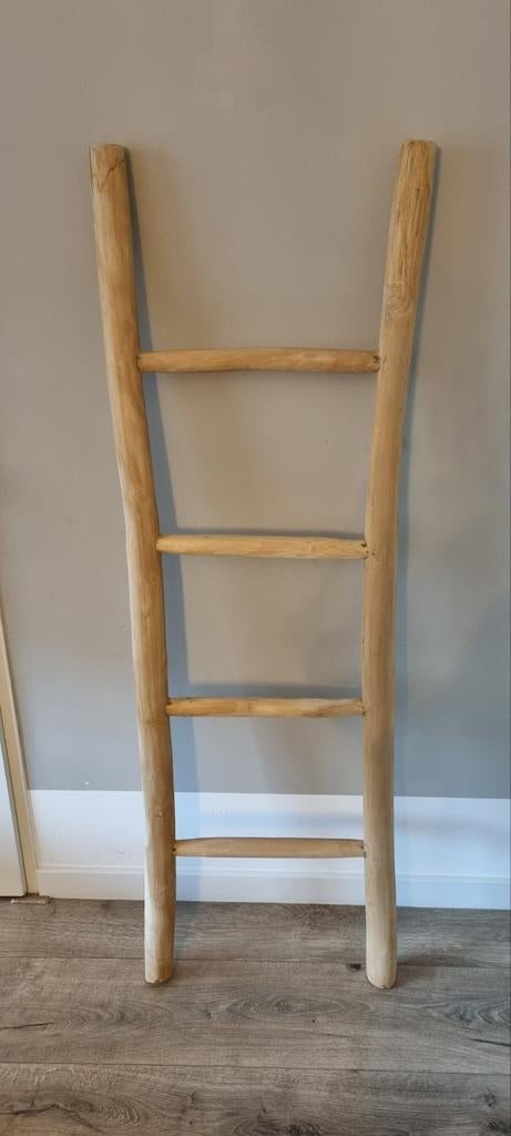 Decoratieve houten ladder, Ophalen
