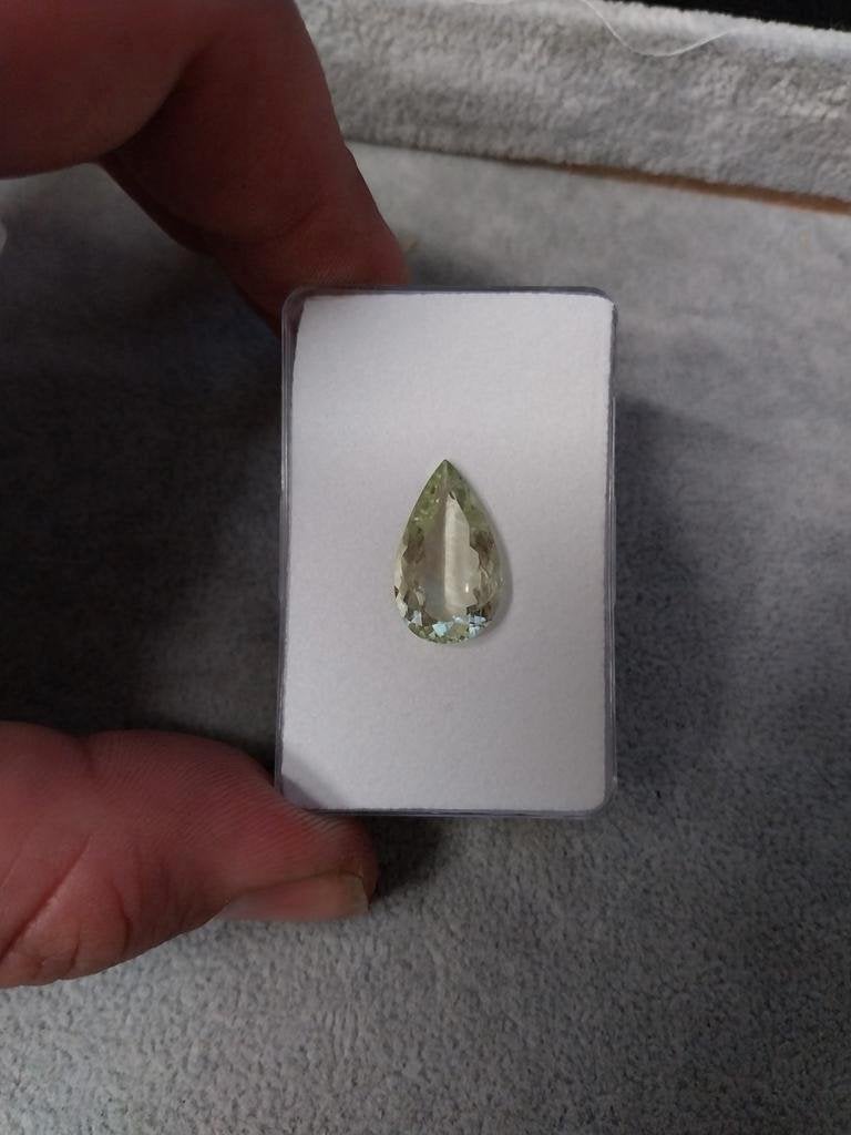 Groene beryl peer facet geslepen, Sieraden, Tassen en Uiterlijk, Ophalen of Verzenden, Zo goed als nieuw