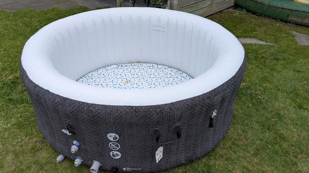 Opblaasbare jacuzzi kuip (zonder pomp/filter), Ophalen, Gebruikt, Filter, Opblaasbaar