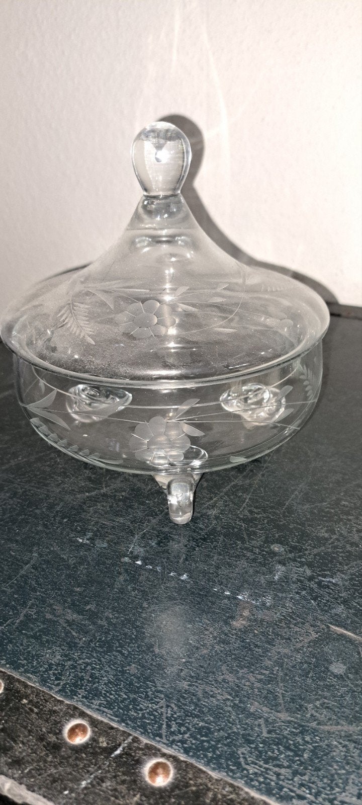 Glazen Bonbonnière met Deksel en Bloemmotief, Antiek en Kunst, Ophalen