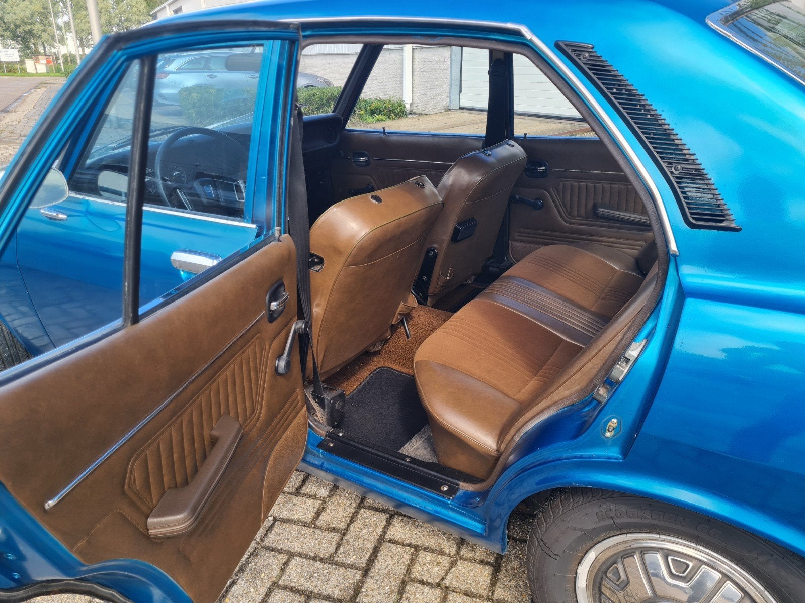 Mazda 616 / Oldtimer, foto 8