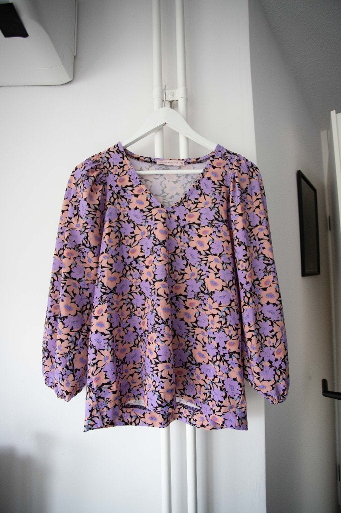 Blouse met bloemenpatroon travelstof Studio Anneloes maat S, Studio Anneloes, Meerkleurig, Ophalen of Verzenden, Zo goed als nieuw