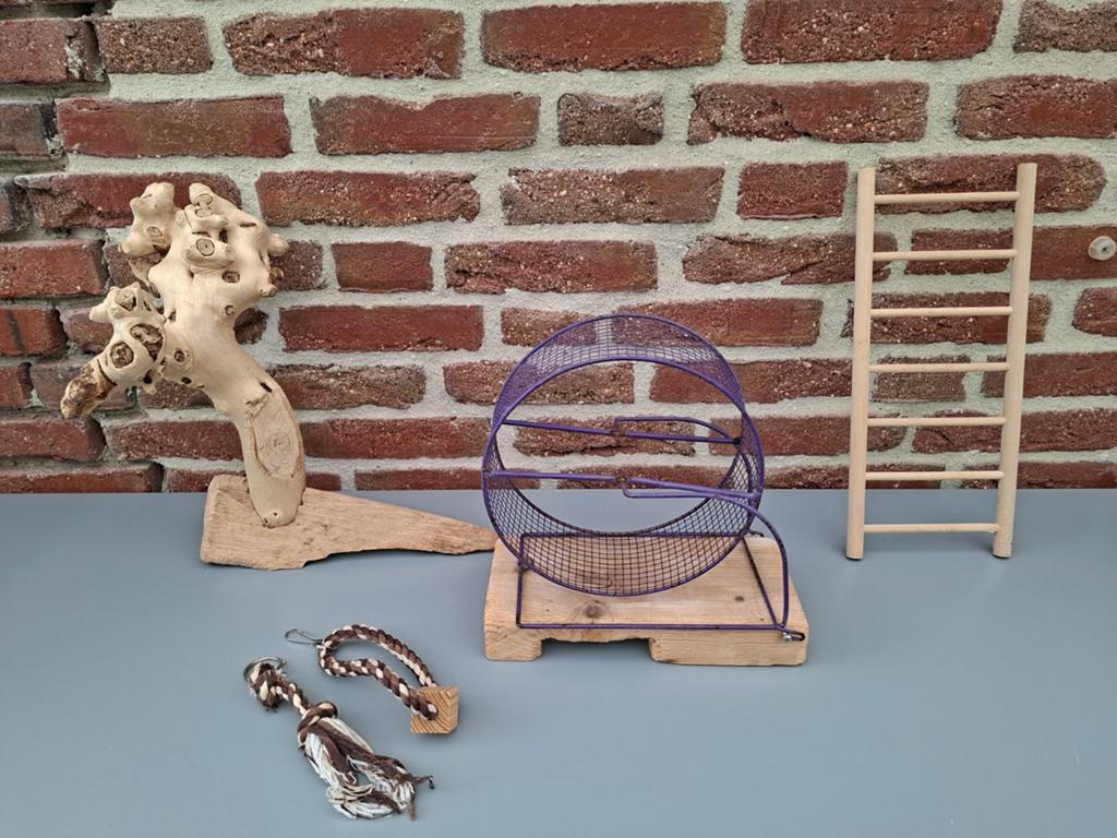 Accesoires hamsterkooi / gerbilkooi (zie foto's 1 t/m 8), Ophalen