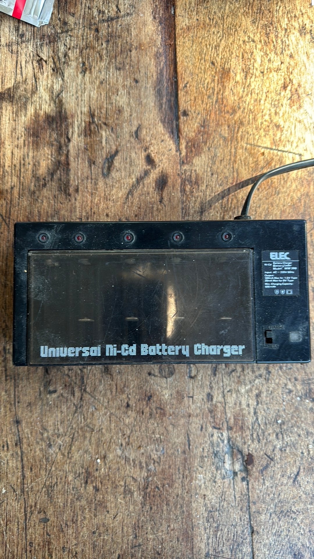 Universele batterijoplader, Ophalen, Gebruikt