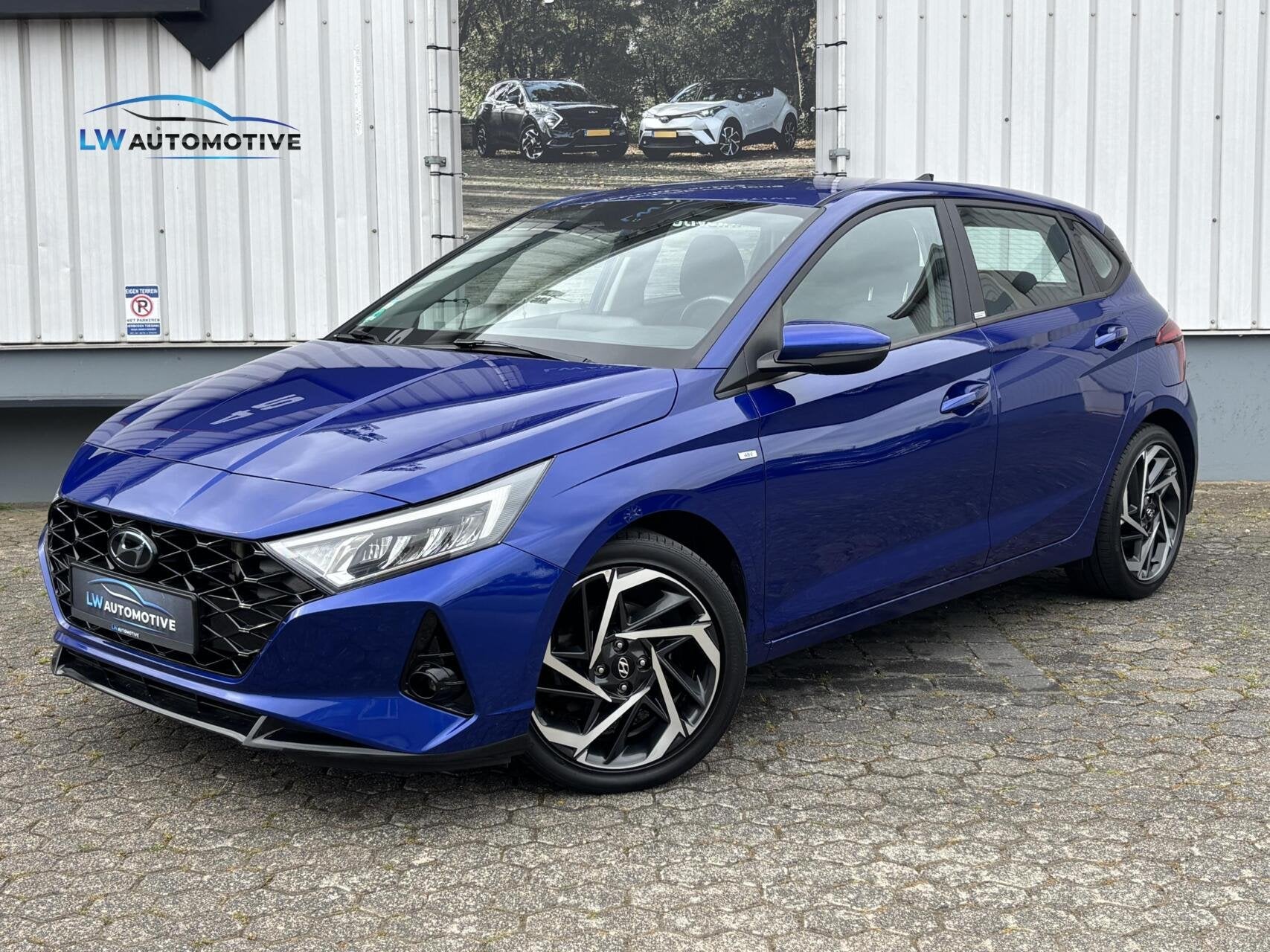 Hyundai i20 1.0 T-GDI MHEV 48v Premium | Groot Navi | 17 inc, Auto's, Voorwielaandrijving, Gebruikt, Zwart, Bedrijf