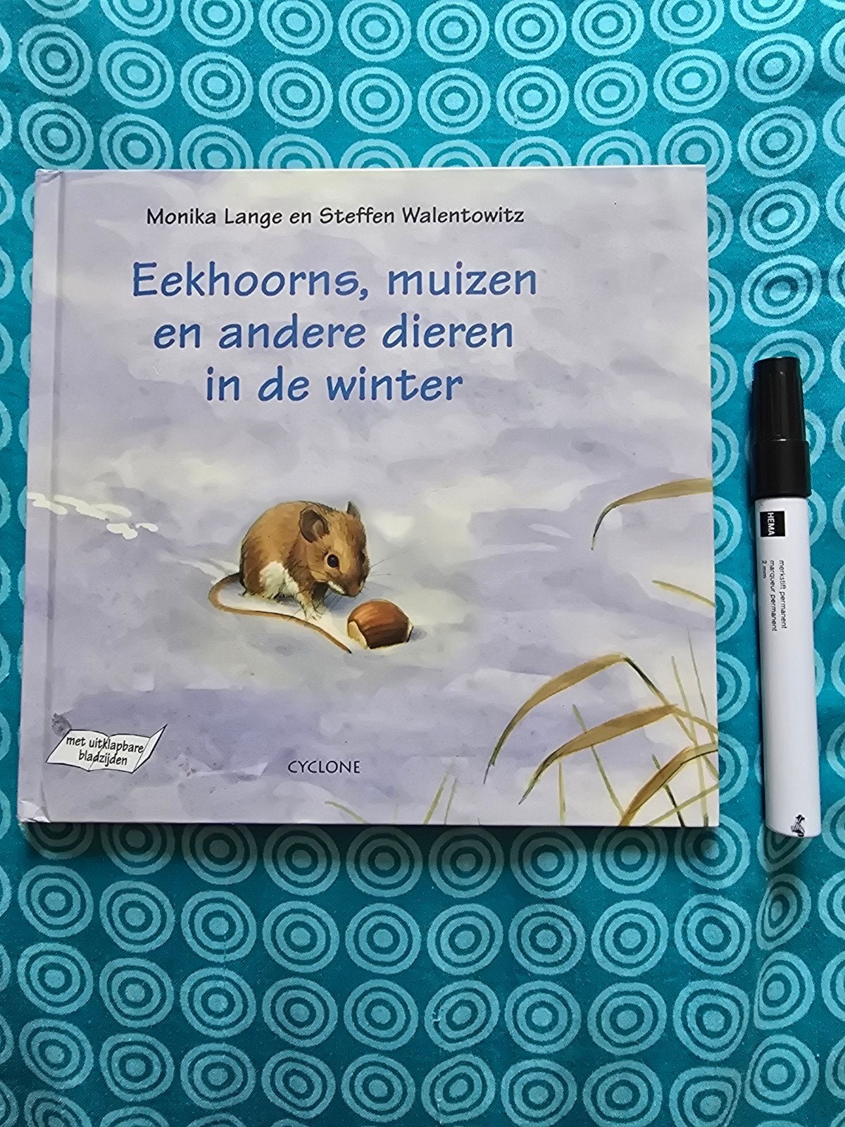 Eekhoorns, muizen en andere dieren in de winter, Boeken, Gelezen, 3 tot 4 jaar, Ophalen of Verzenden, Monika Lange en Steffen Walentowitz