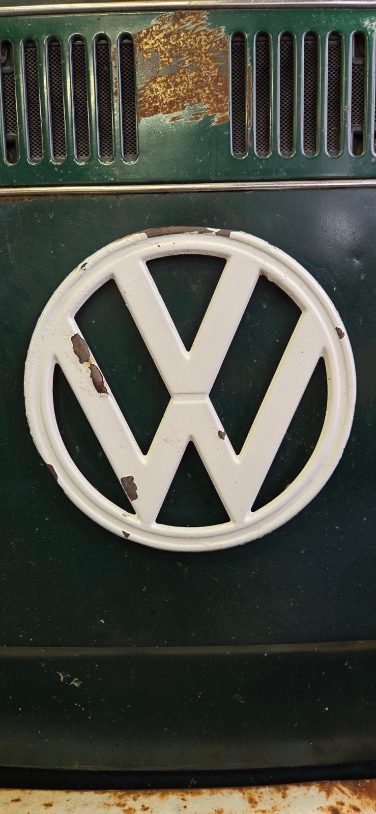 Volkswagen T2 Logo - Origineel en Gebruikt, Gebruikt, Voor, Ophalen of Verzenden, Bumper