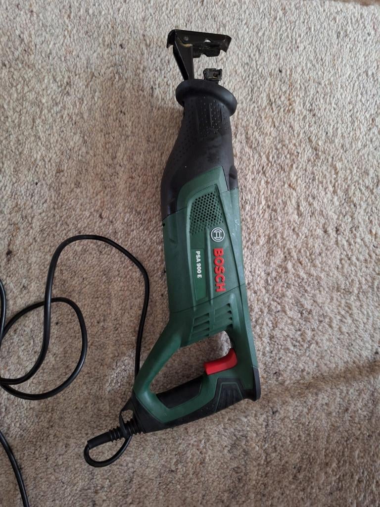 Bosch Reciprozaag PSA900E, Ophalen, Zo goed als nieuw, 700 tot 1000 watt, Haakse handslijpmachine