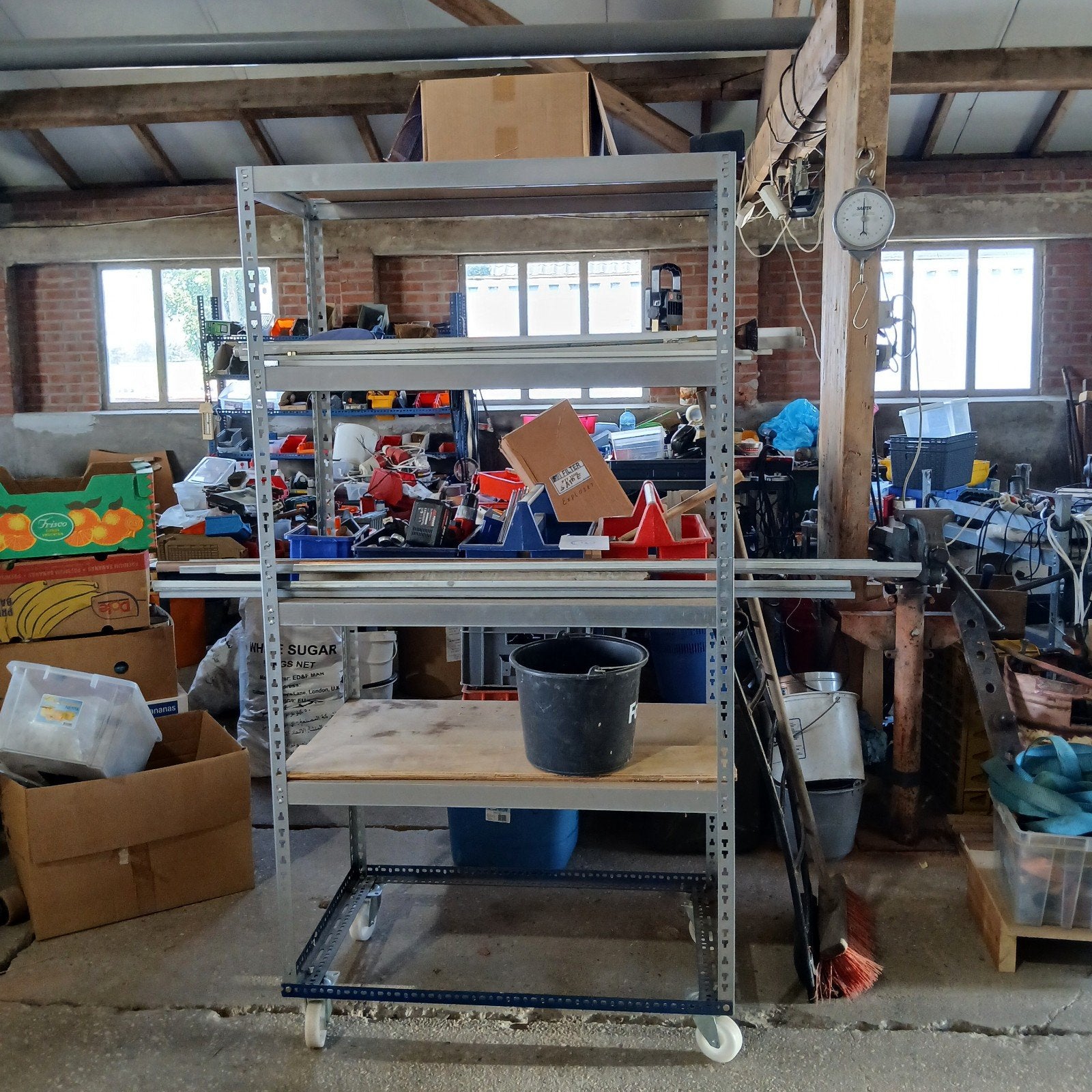 Metalen stelling onderdelen en houten planken, Ophalen, Gebruikt