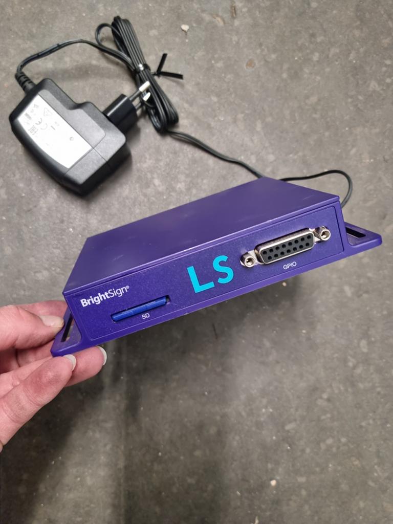 12x BrightSign LS Mediaspelers met oplader, Ophalen of Verzenden, Gebruikt, Optische audio, Zonder harde schijf