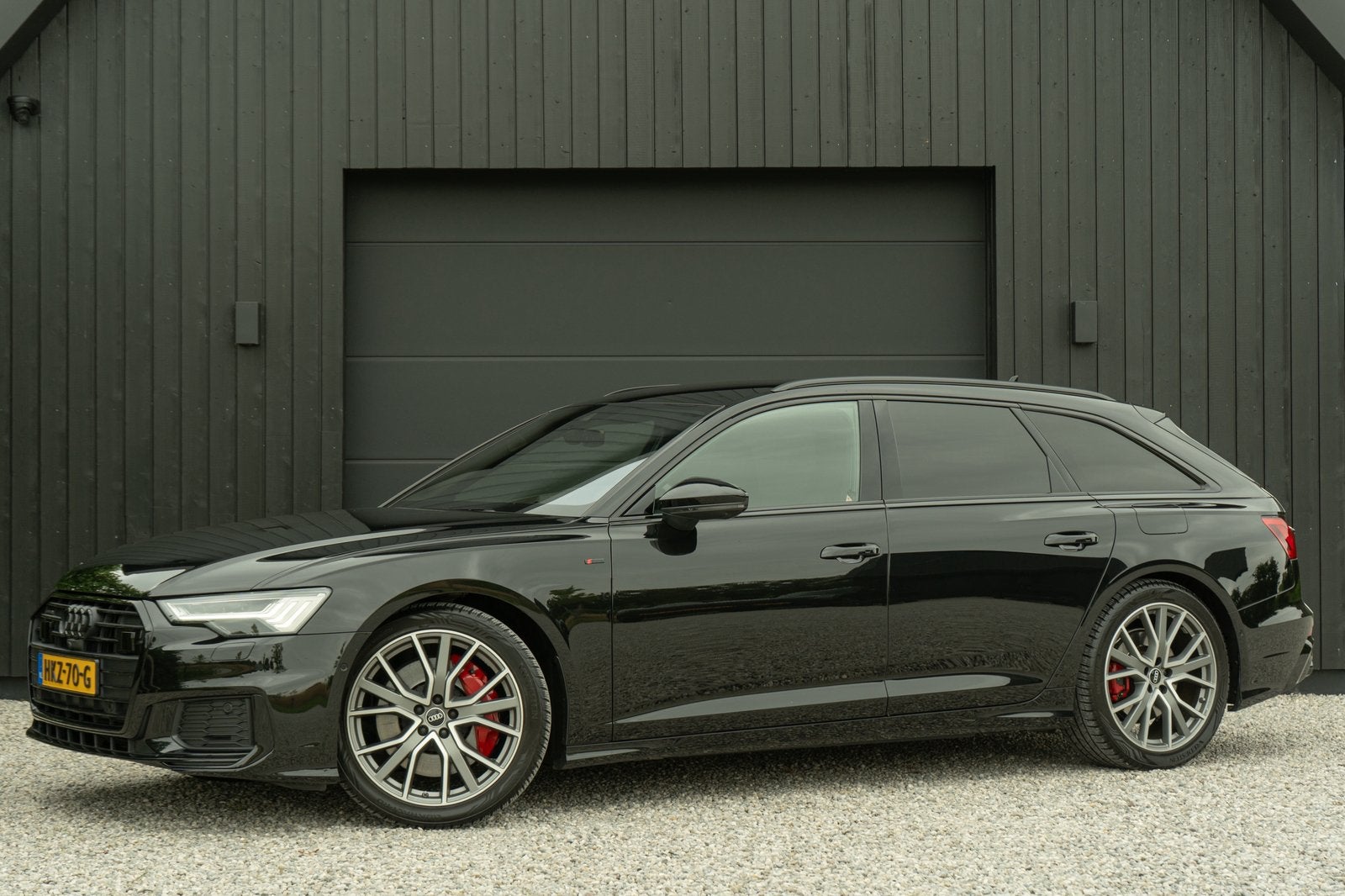 Audi A6 55 Tfsi e Quattro 367pk B&O - RS stoelen - Trekhaak, Automaat, Zwart, Plug-in hybride, Vierwielaandrijving