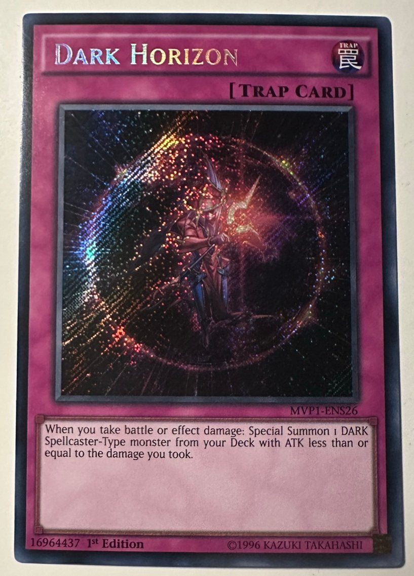Yu-Gi-Oh! Dark Horizon MVP1 1st Edition !, Ophalen of Verzenden, Zo goed als nieuw, Losse kaart, Foil