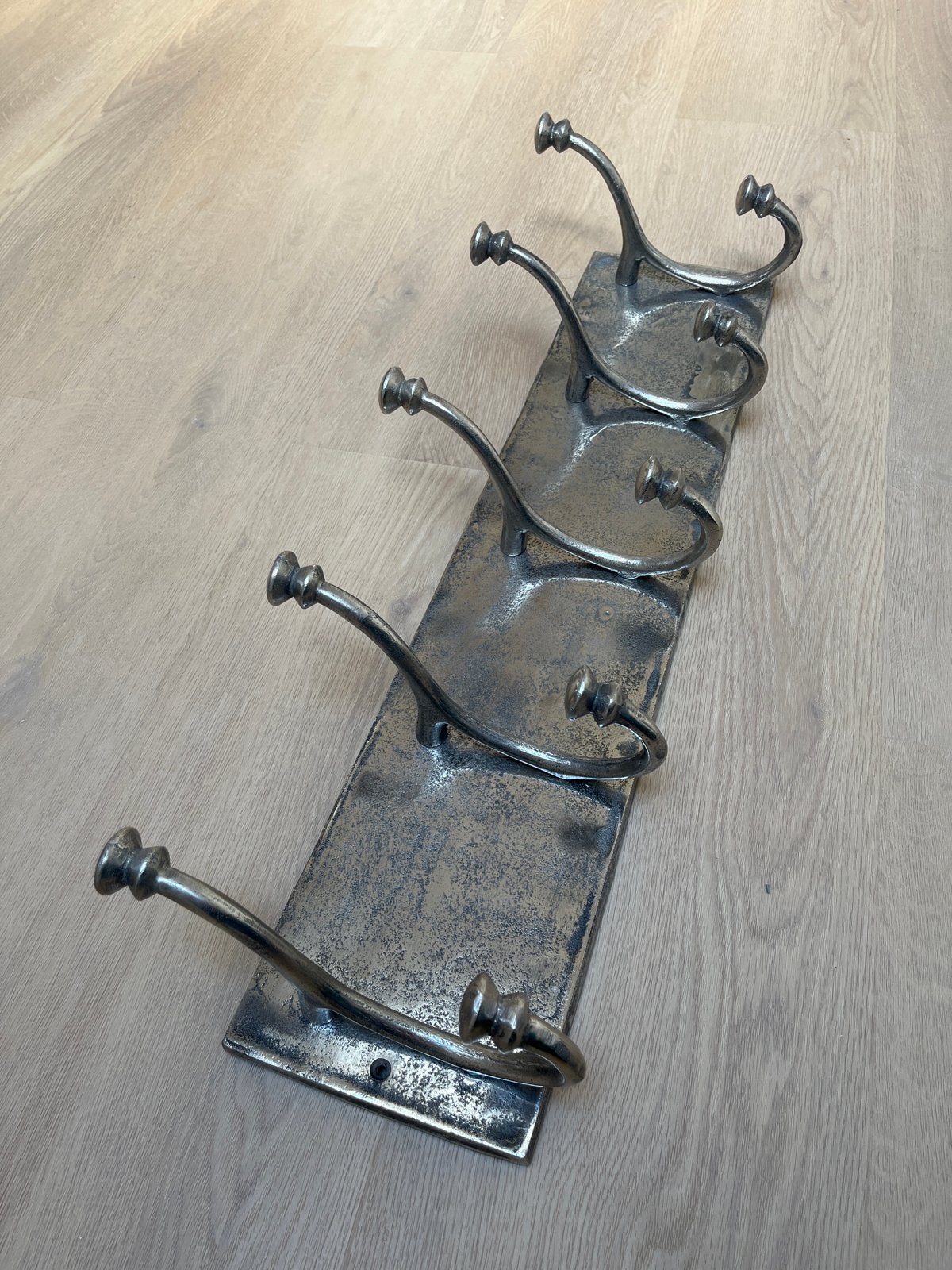 Vintage metalen wandkapstok met 5 haken, Wandkapstok, Gebruikt, Ophalen of Verzenden, Minder dan 100 cm