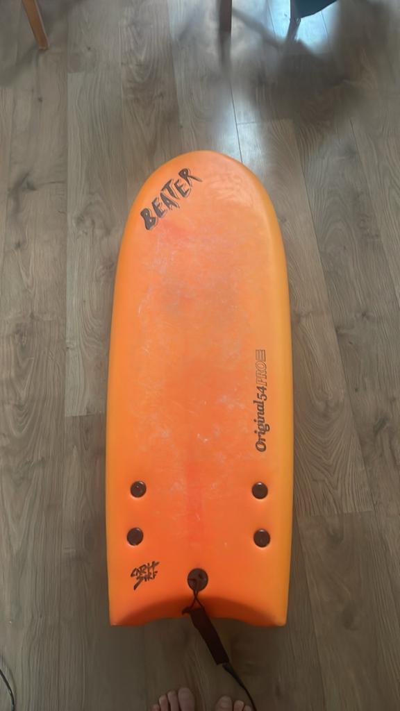 Catch Surf Beater met Kalani Robb decals, Watersport en Boten, Golfsurfen, Ophalen, Gebruikt, Overige typen, Met vinnen