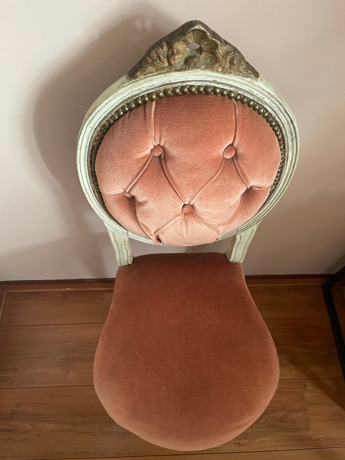 Antieke stoel met roze velours bekleding, Ophalen