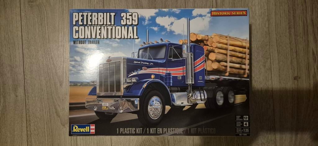 Peterbilt 359 conventional truck Revell 1 24, Revell, Groter dan 1:32, Nieuw, Ophalen of Verzenden