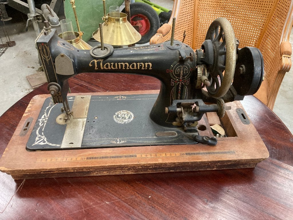 Antieke Naumann Naaimachine - Decoratief en Uniek, Ophalen, Gebruikt, Naaimachine, Overige merken