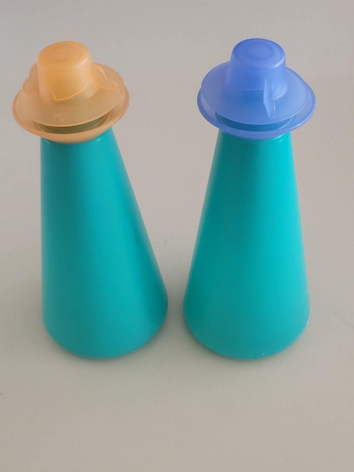 Tupperware Olie- en Azijnstel - Vintage Design, Gebruikt, Overige kleuren, Overige typen, Ophalen of Verzenden