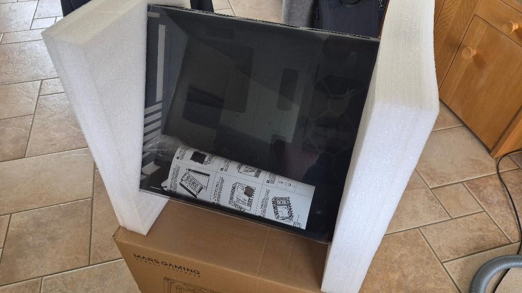 PC behuizing / kast Mars Gaming MCB Zwart nieuw in doos, Ophalen of Verzenden, Nieuw