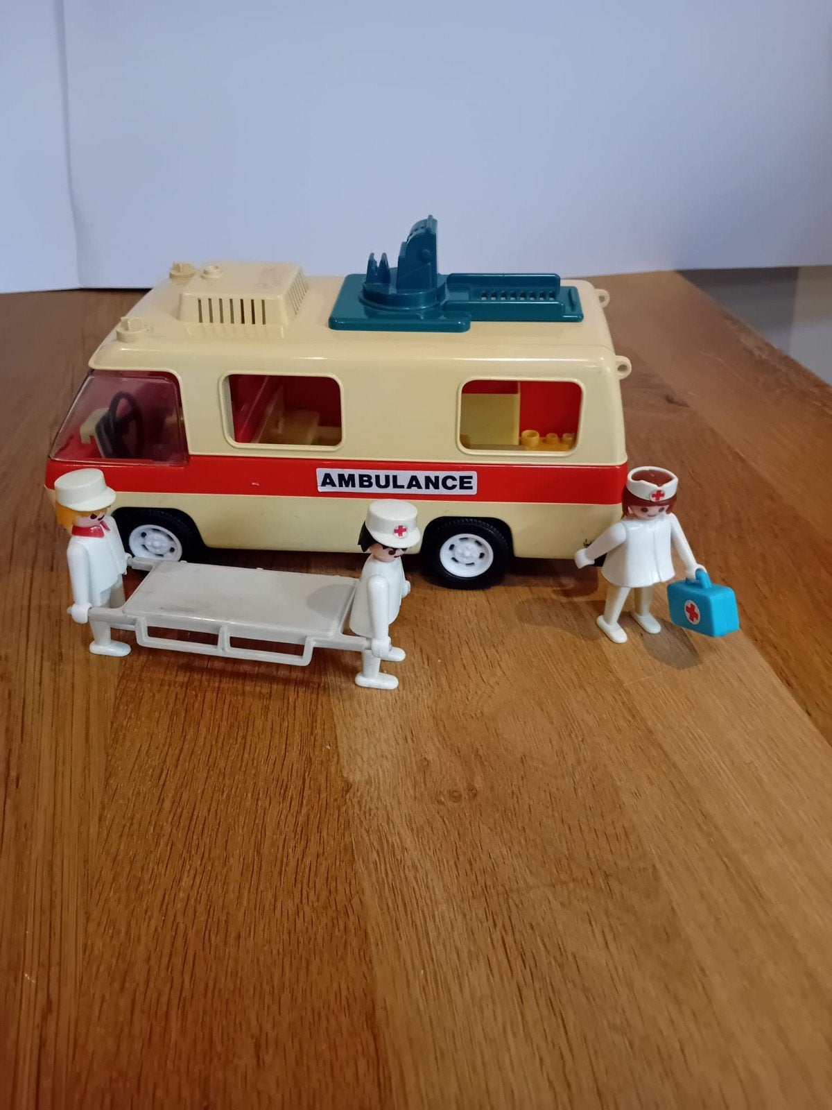 Playmobil Vintage ambulance., Gebruikt, Complete set, Voertuig, Ophalen of Verzenden
