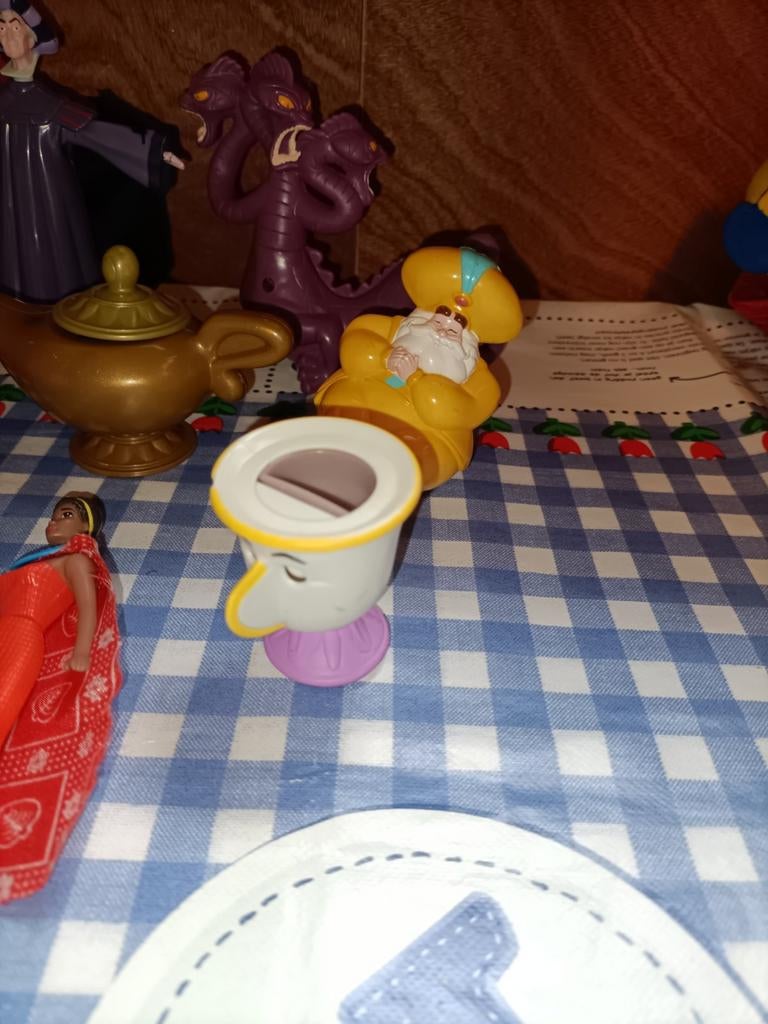 Aladdin poppetjes en speeltjes, Ophalen of Verzenden, Zo goed als nieuw, Beeldje of Figuurtje