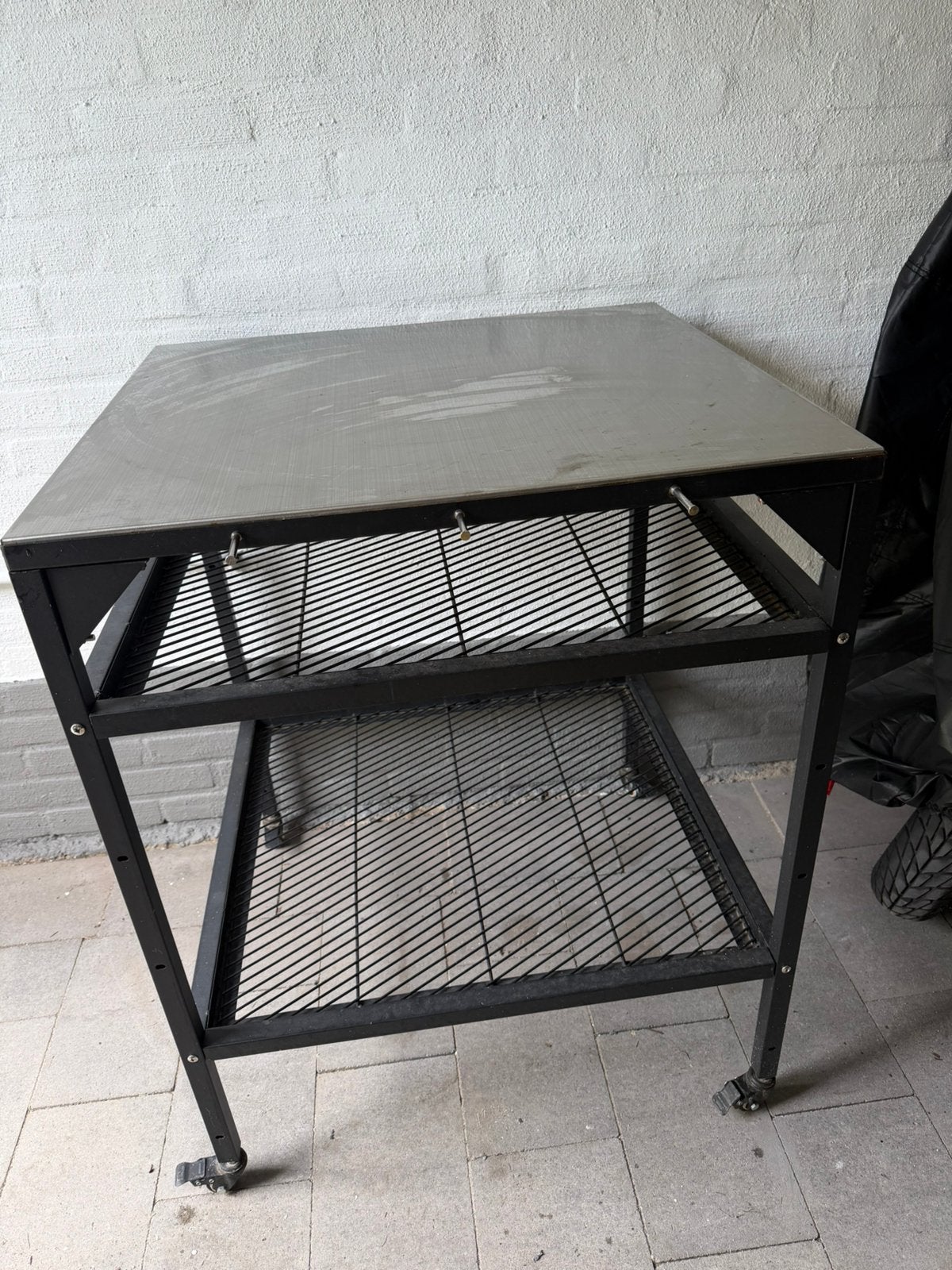 Inox metaal pizzatafel tafel wielen, Ophalen, Zo goed als nieuw, Metaal, 25 tot 50 cm