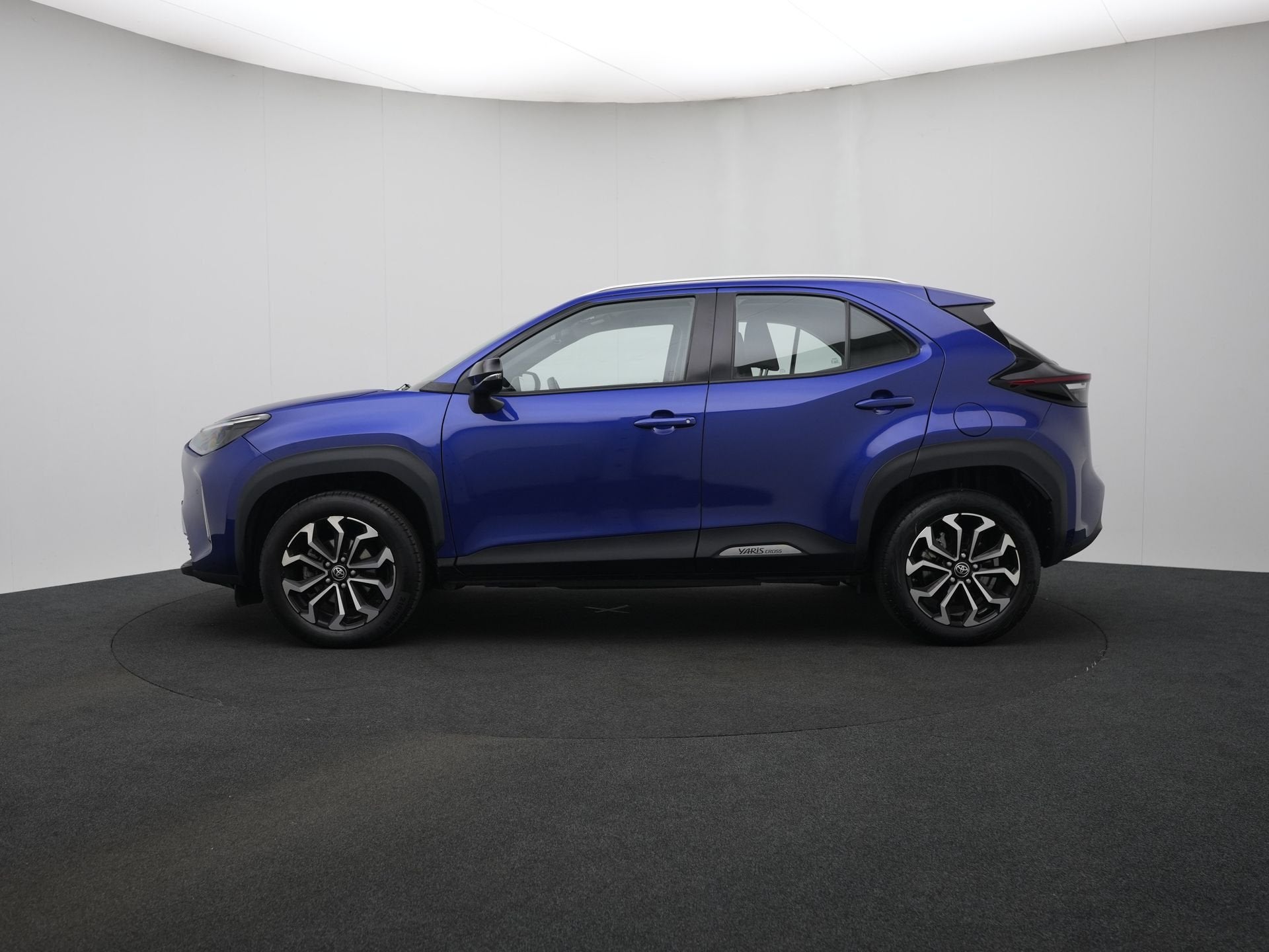 Toyota Yaris Cross 1.5 Hybrid Dynamic (bj 2022, automaat), 12 maanden, Stof, Gebruikt, Blauw