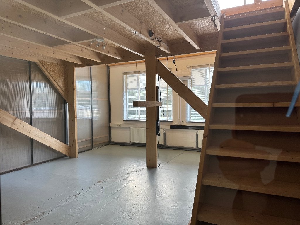 Zelfgemaakte houten entresol, Ophalen, Gebruikt