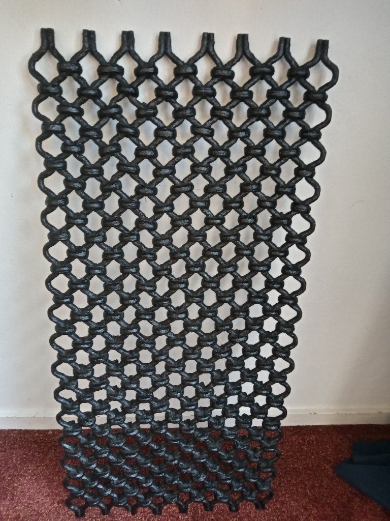 Deurrooster - Handgesmeed - L77xB37xD1 tot 3cm - €225,=, Ophalen