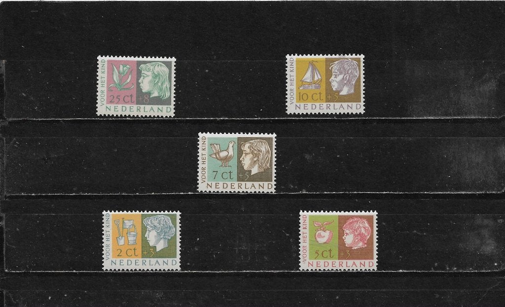 Koopje  Nederland  michel nr  631 t/m 635  Postfris, Postzegels en Munten, Postzegels | Nederland, Ophalen of Verzenden, Na 1940