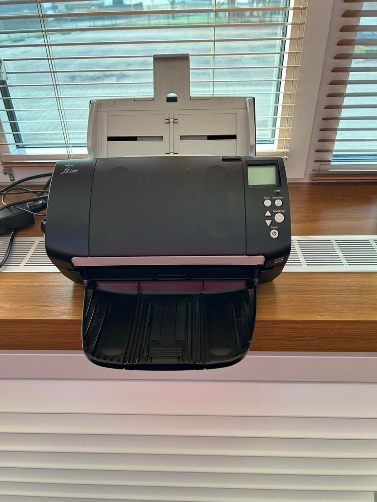 Fujitsu fi-7160 Documentscanner - Zo goed als nieuw, Ophalen of Verzenden, Zo goed als nieuw, Documentscanner, Windows