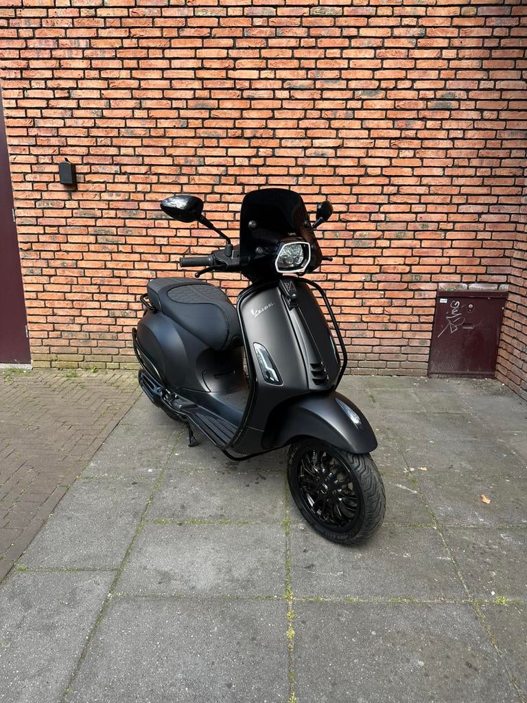 Vespa sprint e4 2020 full option notte (malossi), Vespa S, Ophalen of Verzenden, Zo goed als nieuw, Benzine