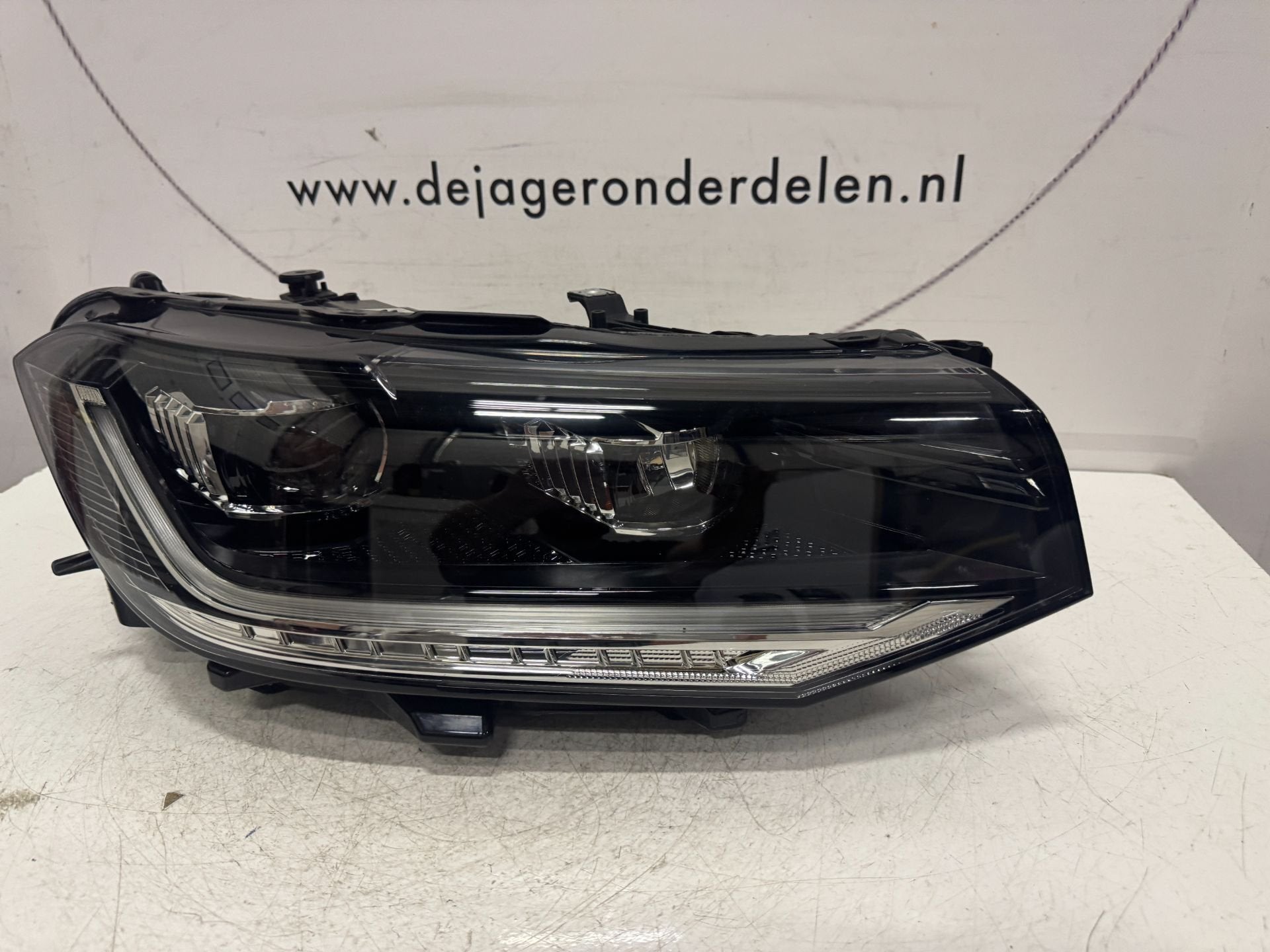 VW T-CROSS T CROSS 2GM VOL LED RECHTS 2GM941036B ORIGINEEL, Auto-onderdelen, Gebruikt, Volkswagen, Volkswagen AG, Berliner Ring 2
38440  Wolfsburg, DE