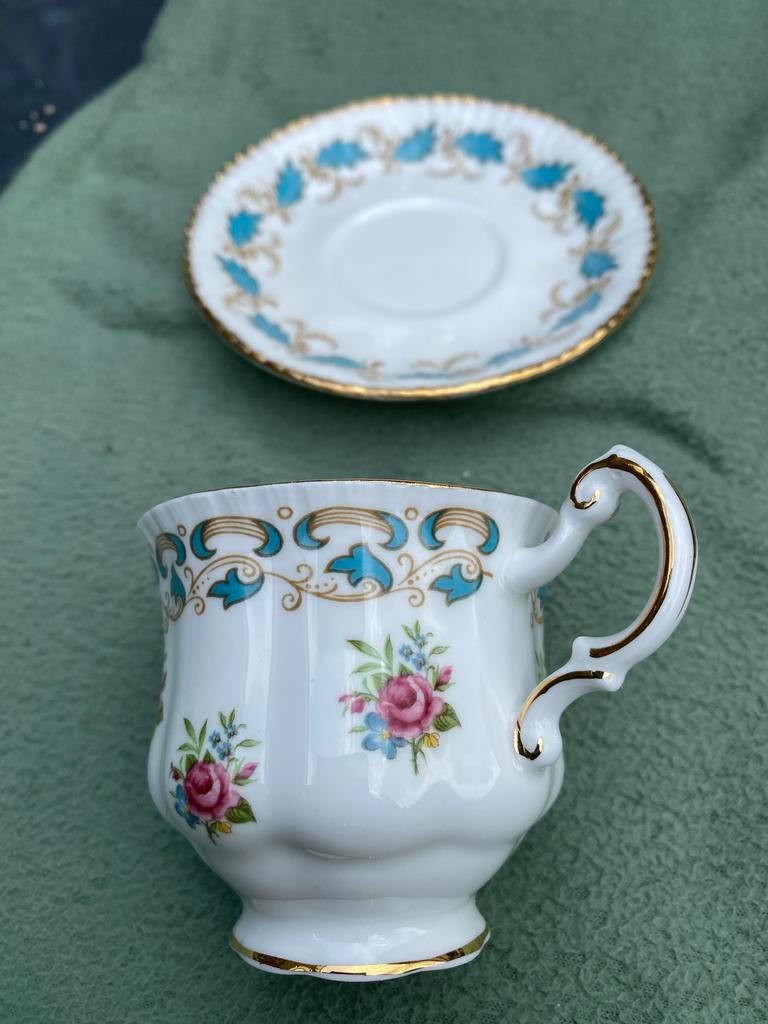 Royal Adderley Ridgway kop en schotel, bloemmotief, Antiek en Kunst, Ophalen of Verzenden